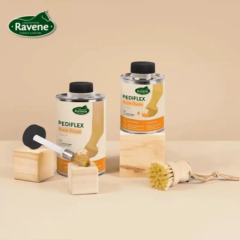Pediflex Ravene huile nourrissante pour les sabots du cheval avec pinceau intégré