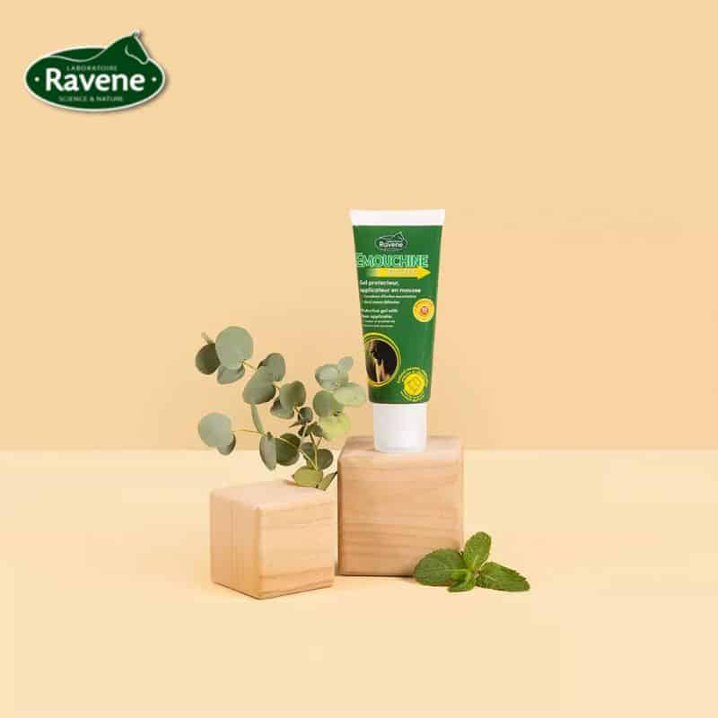 Emouchine Protec Gel Ravene 100ml avec embout mousse anti-mouches cheval