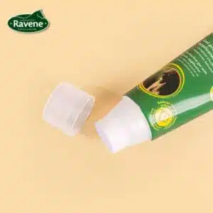 emouchine-protec-gel-embout-mousse-ravene.webp Tube Emouchine Protec Gel Ravene 100ml avec embout mousse anti-mouches cheval