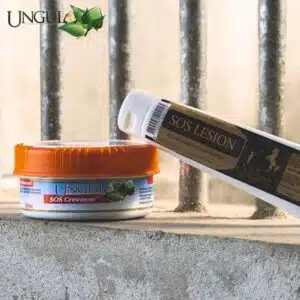 SOS Crevasse et tube SOS Lésion Ungula Naturalis Pot SOS Crevasse et tube SOS Lésion Ungula Naturalis pour les soins cutanés du cheval