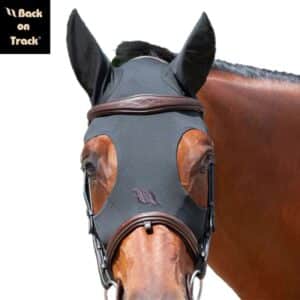 Back on Track Bonnet anti-stress Spirit noir avec oreilles cheval Sellerie Equinoxe