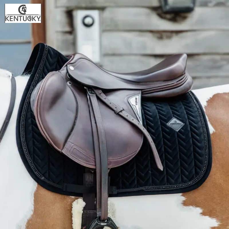 Tapis de selle Velvet Pearls Jumping Noir KENTUCKY Equinoxe-shop