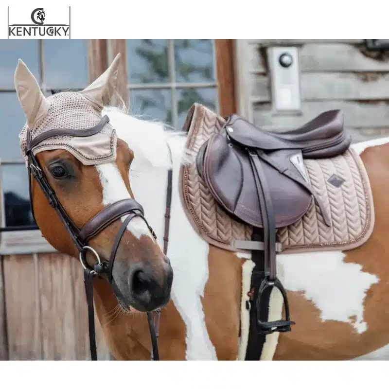Ensemble Tapis et Bonnet Velvet Pearls Beige cheval KENTUCKY Ensemble Tapis et Bonnet Velvet Pearls cheval KENTUCKY Sellerie Equinoxe