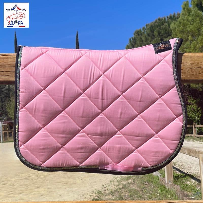 Tapis Ju et Pa Disco grande broderie rose noir Tapis Ju et Pa Disco grande broderie rose noir Sellerie Equinoxe