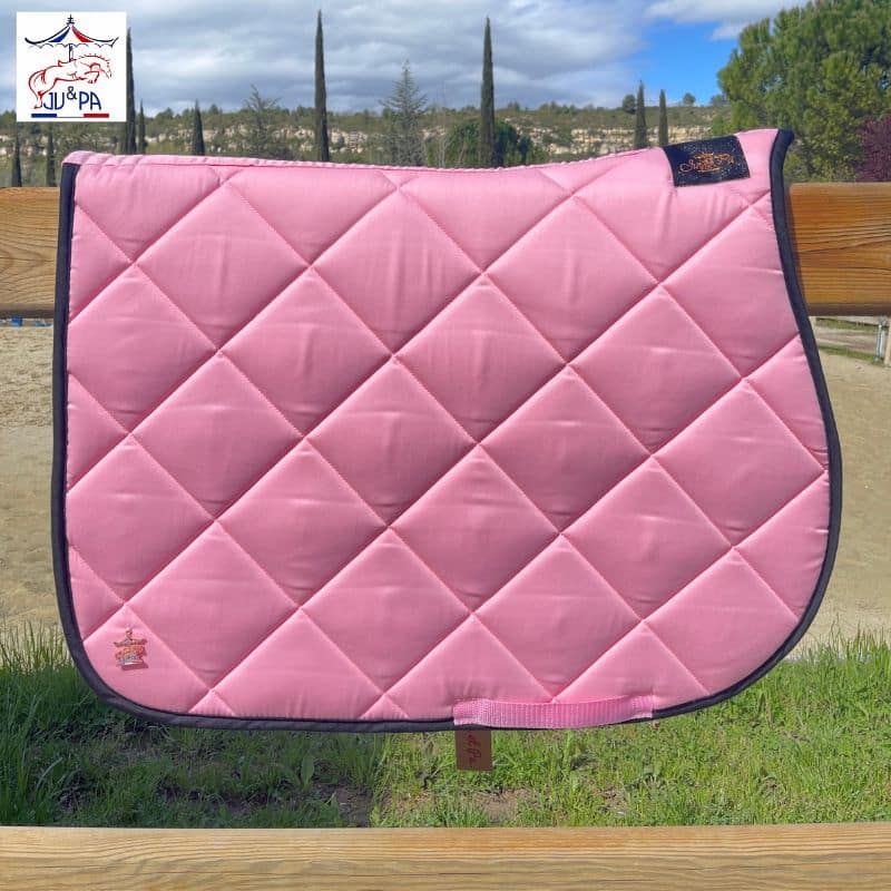 Tapis Ju et Pa Tapis Ju et Pa grande broderie rose Disco grande broderie noir bordeaux Tapis Ju et Pa grande broderie rose noir Sellerie Equinoxe