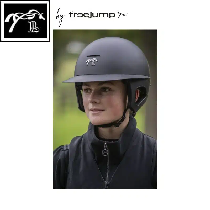 Casque Pénélope by Freejump noir mat visière large Sellerie Equinoxe Shop Fuveau Casque Pénélope by Freejump noir mat visière large Sellerie Equinoxe Shop Fuveau