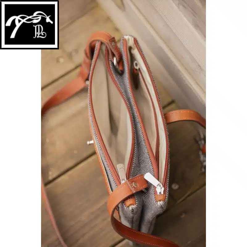 Sac Pablito GM cognac et chevron Pénélope Sellerie Equinoxe Shop Sac Pablito GM cognac et chevron Pénélope Sellerie Equinoxe Shop