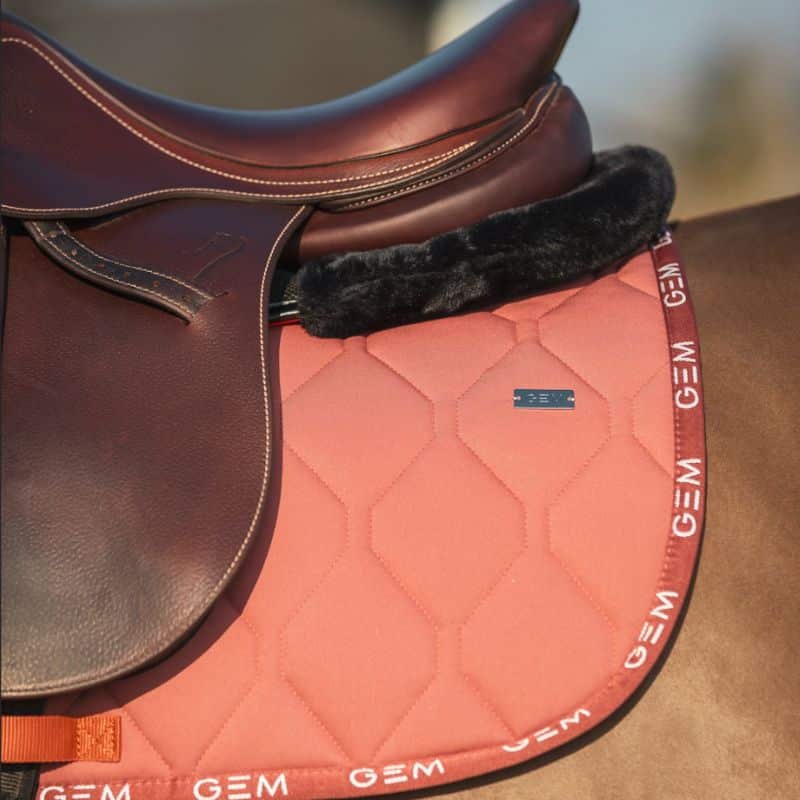 Tapis d'équitation LOVE GEM ROUILLE GEM SS25 Sellerie Equinoxe Shop Fuveau