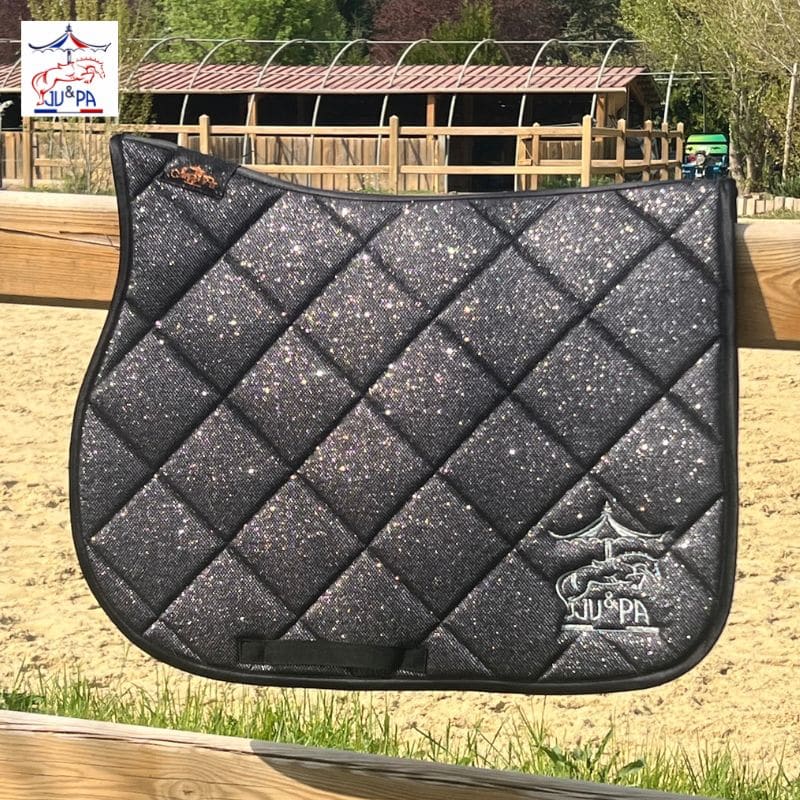 Tapis Glitter Ju et Pa Noir paillettes argent Glitter Ju et Pa by Sellerie Equinoxe Shop Fuveau
