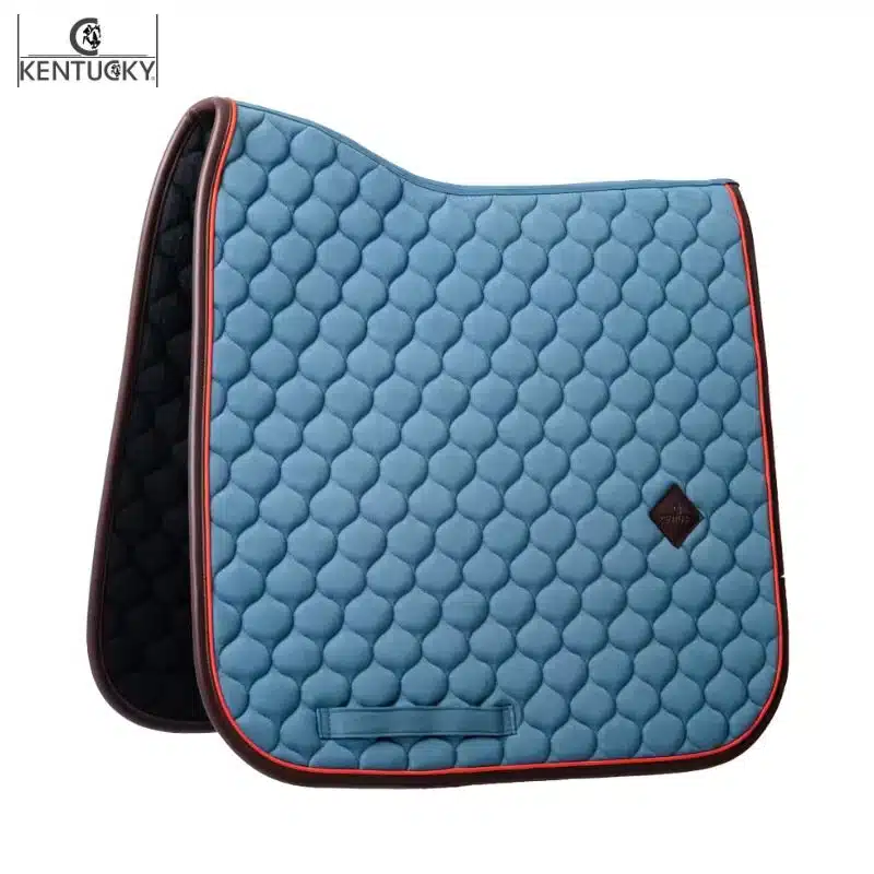 Tapis de Selle Onion Quilt Neon Dressage Bleu ciel Kentucky Horsewear 42743 Sellerie Equinoxe Fuveau