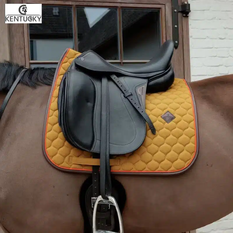 Tapis de Selle Onion Quilt Neon Dressage Kaki Kentucky Horsewear 42743 Sellerie Equinoxe Fuveau
