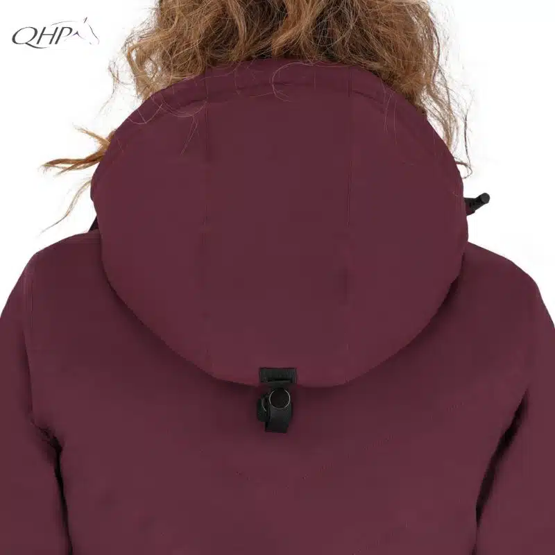 Parka d'hiver Maelynn prune détail capuche collection AW25 QHP 8883 Sellerie Equinoxe Shop Fuveau