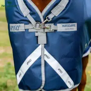 Couverture de paddock avec cou amovible Amigo Bravo 12 Plus heavy 400gr HORSEWARE AARP74 marine gris Sellerie Equinoxe Shop