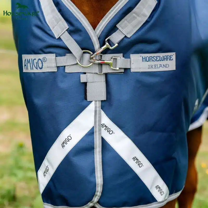 Couverture de paddock avec cou amovible Amigo Bravo 12 Plus heavy 400gr HORSEWARE AARP74 marine gris Sellerie Equinoxe Shop