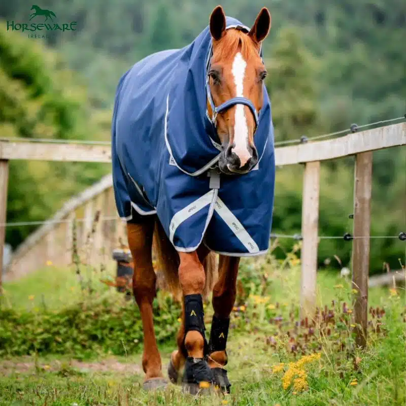 Couverture d'extérieur avec cou amovible Amigo Bravo 12 Plus heavy 400gr HORSEWARE AARP74 marine Sellerie Equinoxe Shop Fuveau