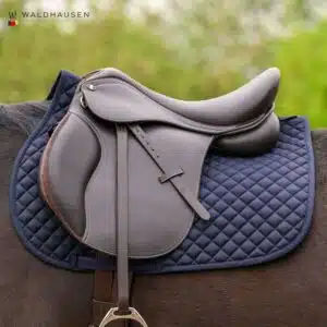 Selle d'équitation mixte Economic marron Waldhausen 521530 cheval poney Sellerie Equinoxe Shop Fuveau Selle d'équitation mixte Economic marron Waldhausen 521530 cheval poney Sellerie Equinoxe Shop Fuveau