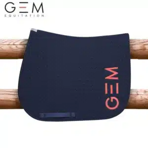 tapis d'équitation TEN marine corail SS26 GEM Sellerie Equinoxe Shop Fuveau tapis d'équitation TEN marine corail SS26 GEM Sellerie Equinoxe Shop Fuveau