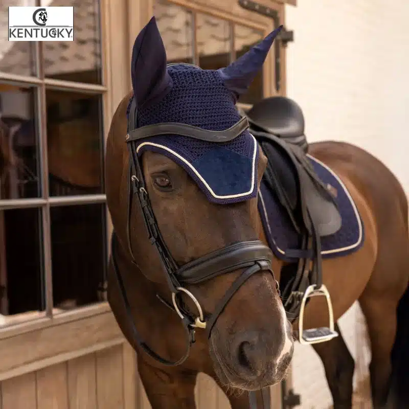 Bonnet Wellington Velvet marine Kentucky 42626-33 Sellerie Equinoxe Fuveau