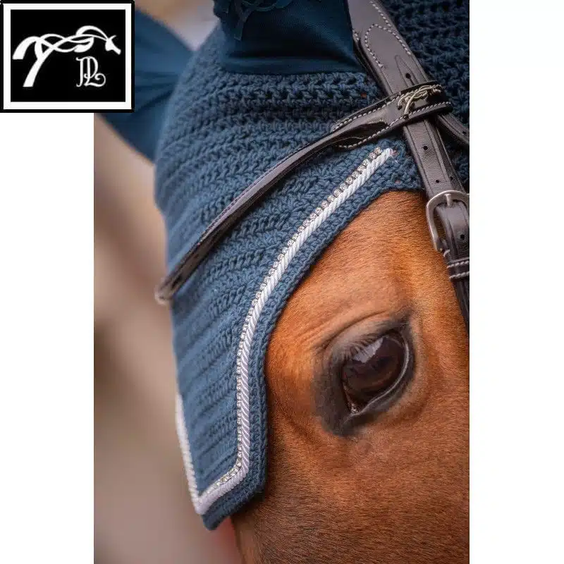 Bonnet anti-mouches Diamant Strass Bleu canard Pénélope Store SS26 306894 Sellerie Equinoxe Shop Fuveau Bonnet anti-mouches Diamant Strass Bleu canard Pénélope Store SS26 306894 Sellerie Equinoxe Shop Fuveau