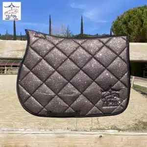 Tapis Glitter argent Ju et Pa SS26 Sellerie Equinoxe Shop Fuveau