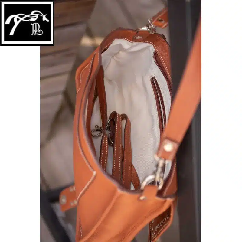 Intérieur du Sac à Main Pénélope Cavalia avec poches de rangement
