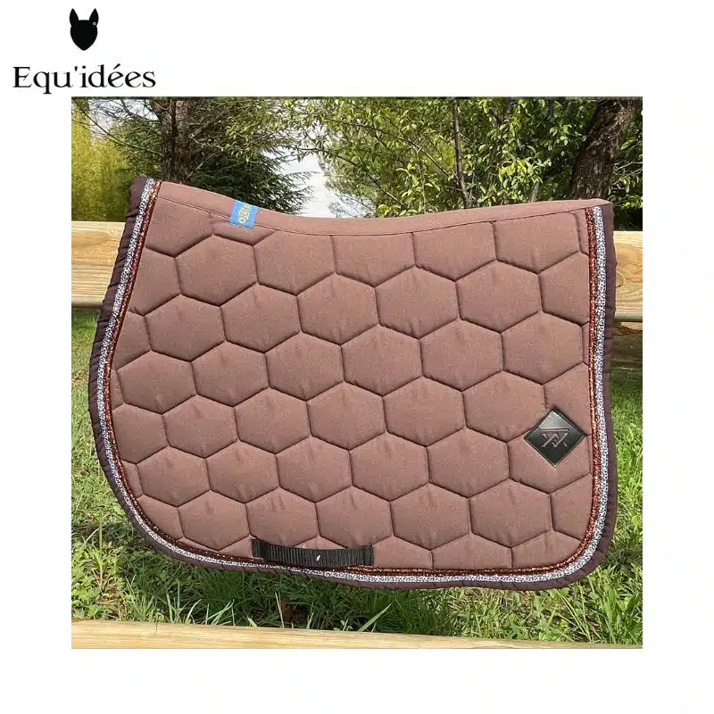 Tapis Love Léo Oxxer marron glacé chocolat tapis Love Léo Oxxer marron glacé chocolat