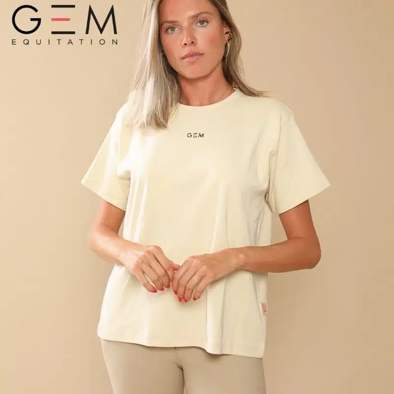 Tee-shirt GEM Éclair beige léopard porté tee-shirt GEM Éclair beige léopard