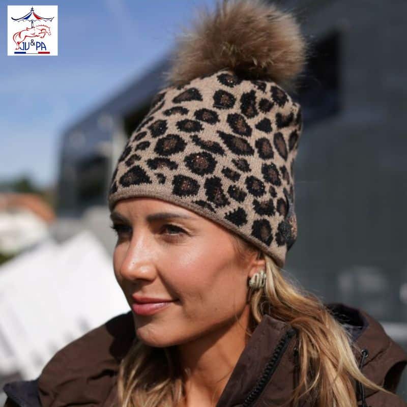 Bonnet Leopard Ju et Pa porté vue de profil