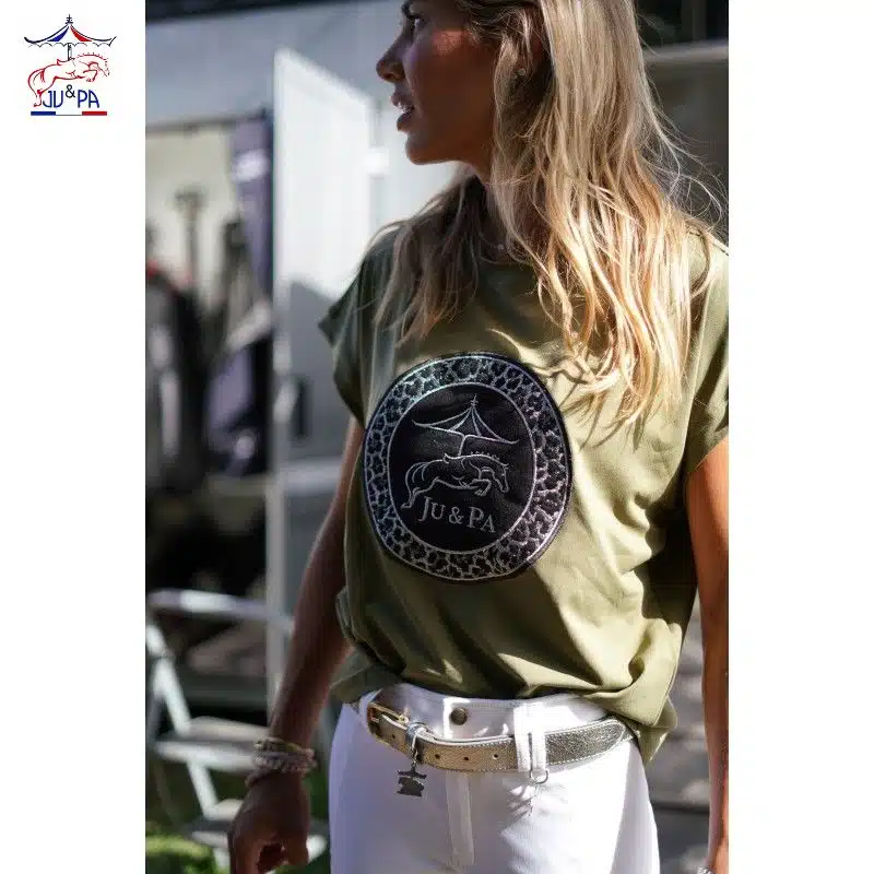 Tee Shirt Leopard Ju et Pa – Gros écusson léopard ee Shirt Leopard Ju et Pa détail écusson léopard