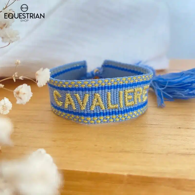 Bracelet Cavalière bleu ciel EQUESTRIAN SHOP avec broderie dorée